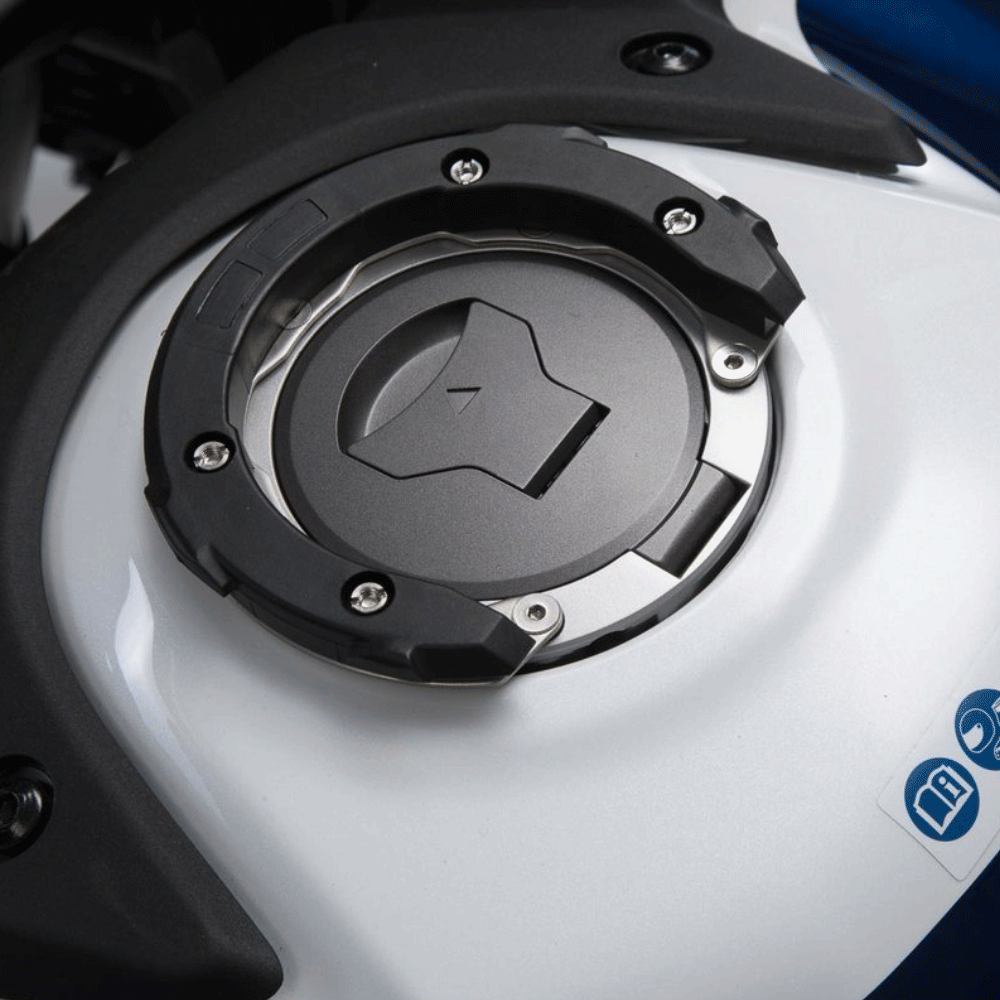 Sw Motech Anneau De Reservoir EVO. Noir. Pour Anneau De Reservoir Honda A 5 Vis.