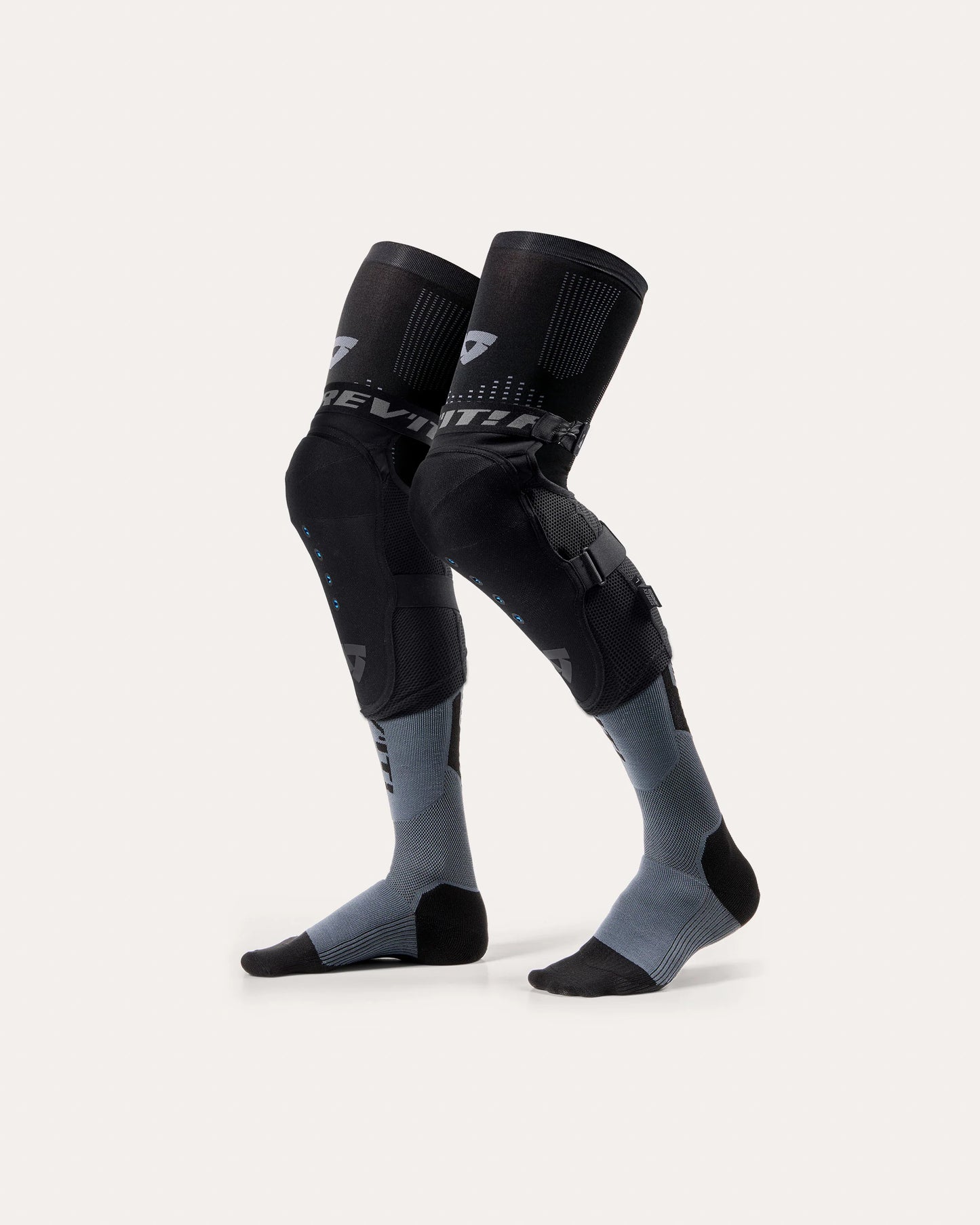 Knee Protector Scram Black