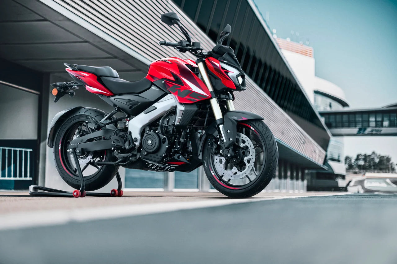 BAJAJ MOTO PULSAR NS400 Z NOIR ROUGE